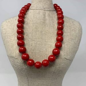 Beautiful red beaded knecklace